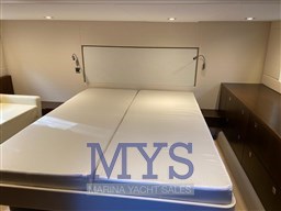 FAIRLINE TARGA 48 GT (12)