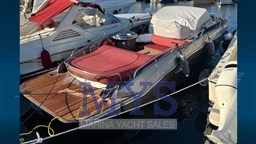 Cranchi E30 Endurance (15)