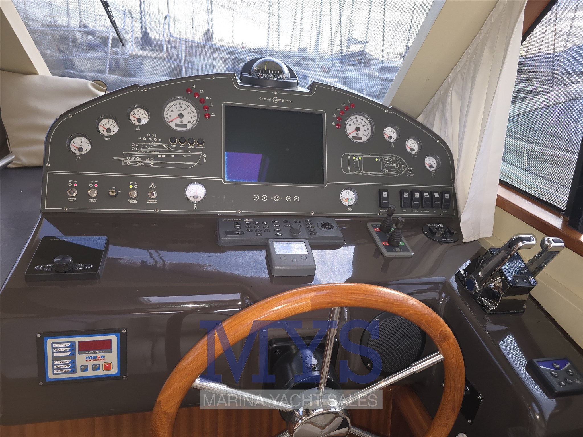 CANTIERI ESTENSI 420 GOLDSTAR (22)