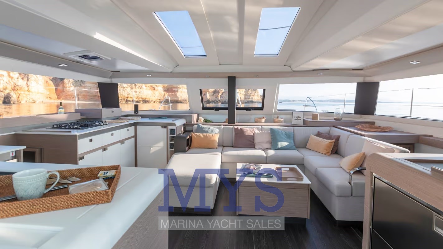 FOUNTAINE PAJOT ELBA 45 (5)