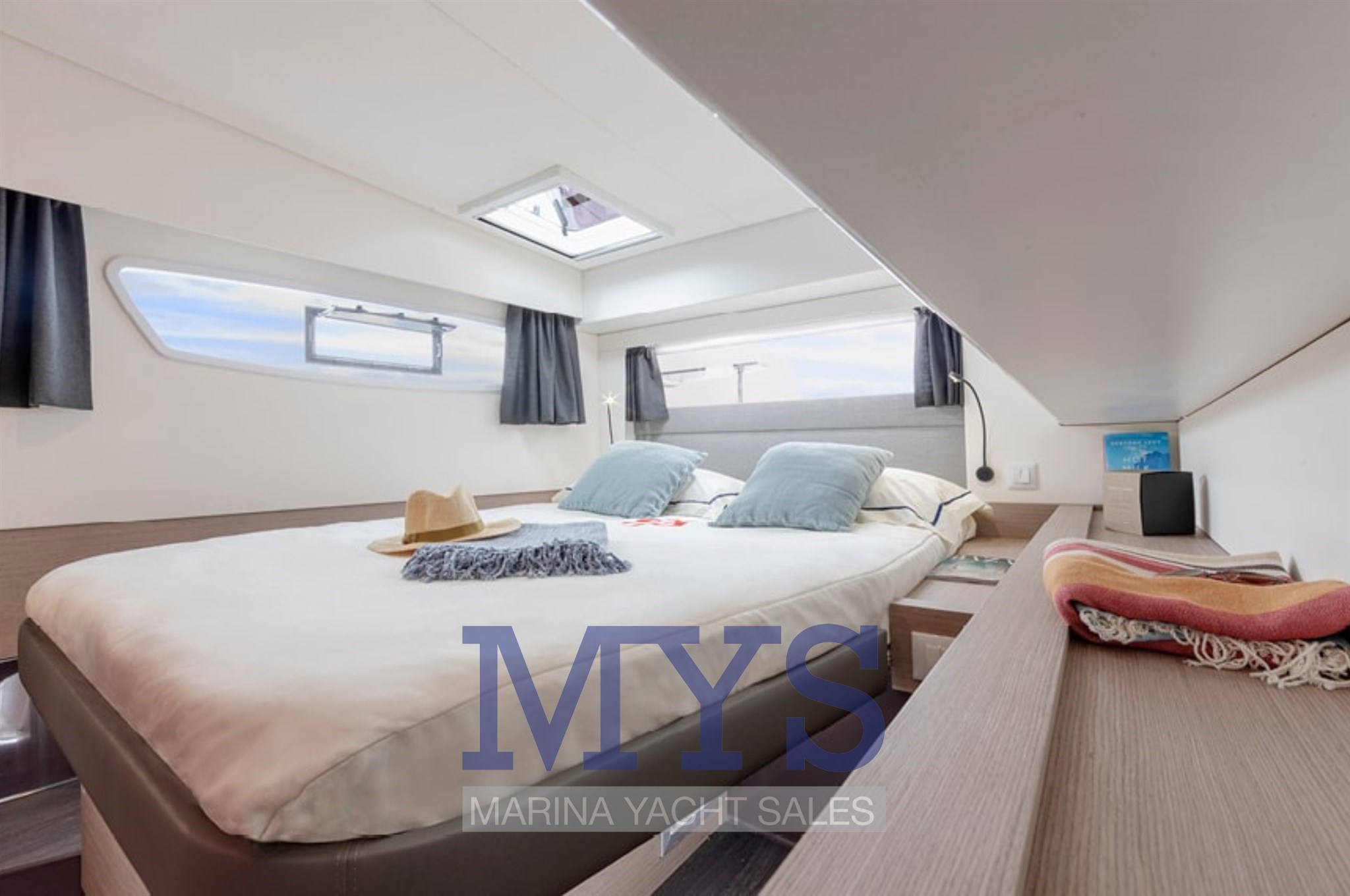 FOUNTAINE PAJOT ELBA 45 (11)