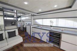 FERRETTI 70 (1)