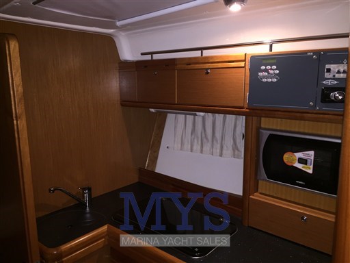 BAVARIA 33 SPORT (9)