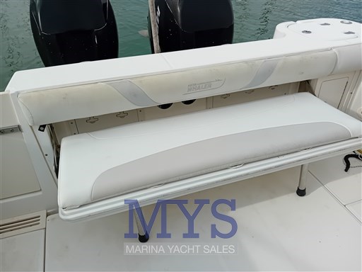 Boston Whaler 305 Conquest (16)