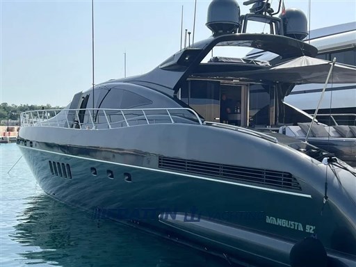 Mangusta Yachts 92
