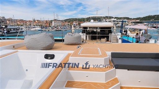 Fountaine Pajot 67.5.png