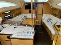 ELAN 394 2012 RYB  (8)