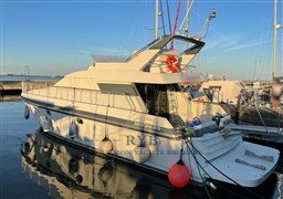 MOCHI 44 FLY 1989 RYB (30)