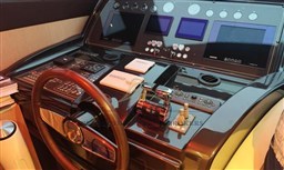 RIVA 75 SUPERVENERE 2014 RYB (3)