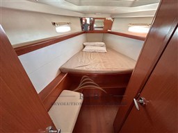 BENETEAU OCEANIS 43 2008 RYB (7)