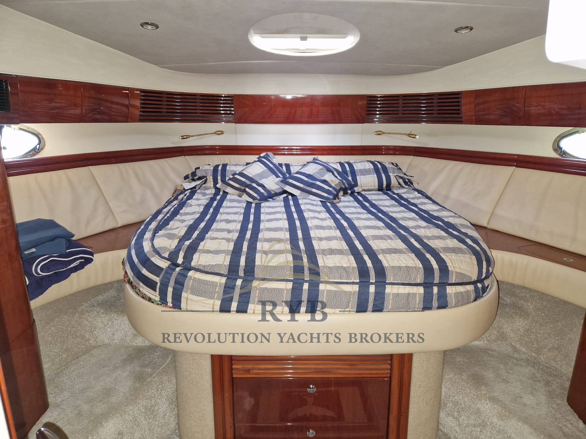 FAIRLINE PHATNOM 50 2005 RYB  (36)