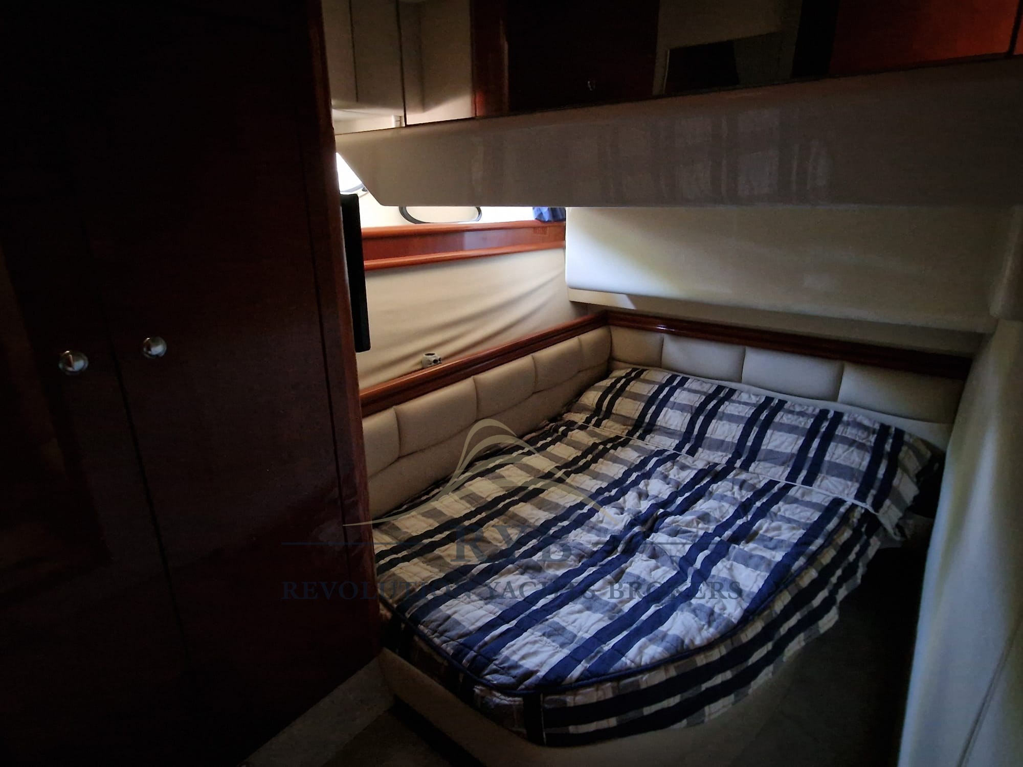 FAIRLINE PHATNOM 50 2005 RYB  (56)