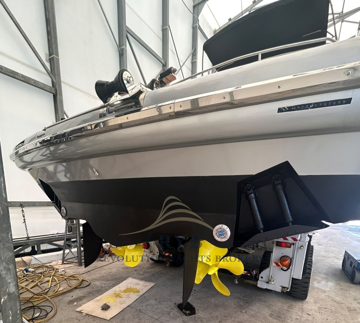 PRINCESS V55 2000 RYB (17)