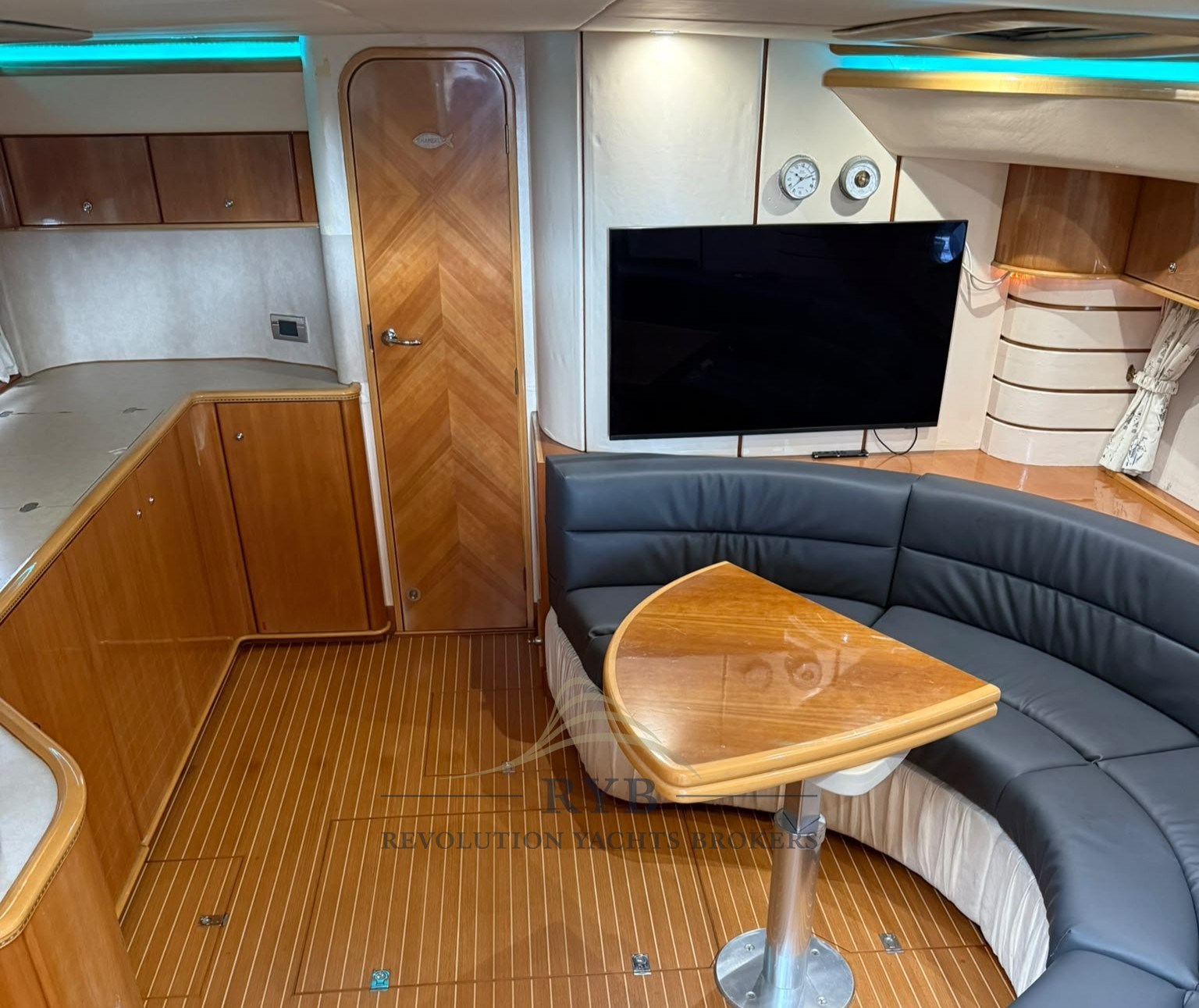 PRINCESS V55 2000 RYB (1)