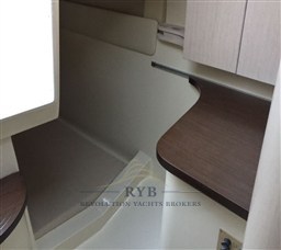 MANARA 27 CABIN 2017 RYB (15)
