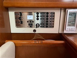 BENETEAU OCEANIS 40 2010 RYB (4)