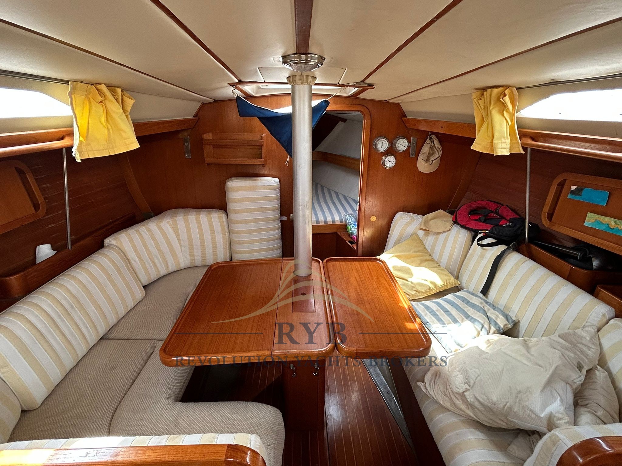 GRAND SOLEIL 343 1986 RYB (20)