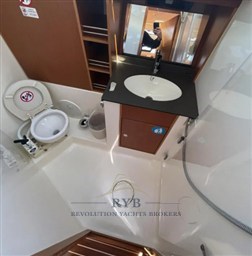 BAVARIA 41S 2017 RYB (11)