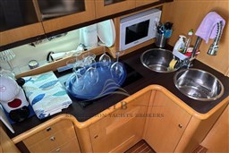 AIRON MARINE 4300 T- TOP 2007 RYB (7)