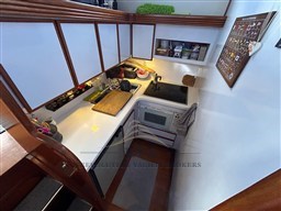 UNIESSE 42 1990 FLY RYB (19)