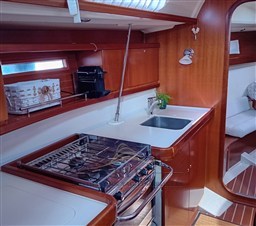 DUFOUR 425 GL 2007 RYB  (8)