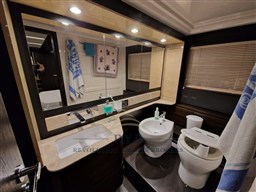 Azimut 66 FLY 2018 RYB (32)