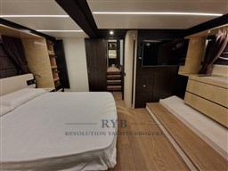 Azimut 66 FLY 2018 RYB (30)