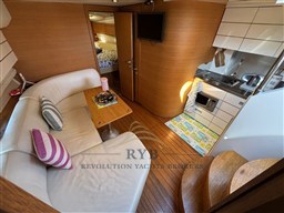 SESSA MARINA C42 2006-2008 RYB (21)