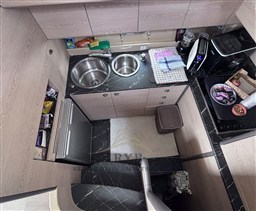 FERRETTI 53 2002 RYB (36)