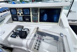 FERRETTI 53 2002 RYB (47)