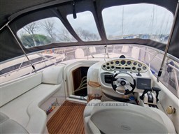 SESSA MARINE OYSTER 30 2005 RYB (9)