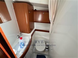 BENETEAU OCEANIS 40 2007 RYB (17)