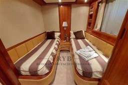 ALALUNGA 78 2007 RYB (11)