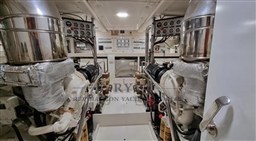 VERSIL FALCON 82S RYB (15)