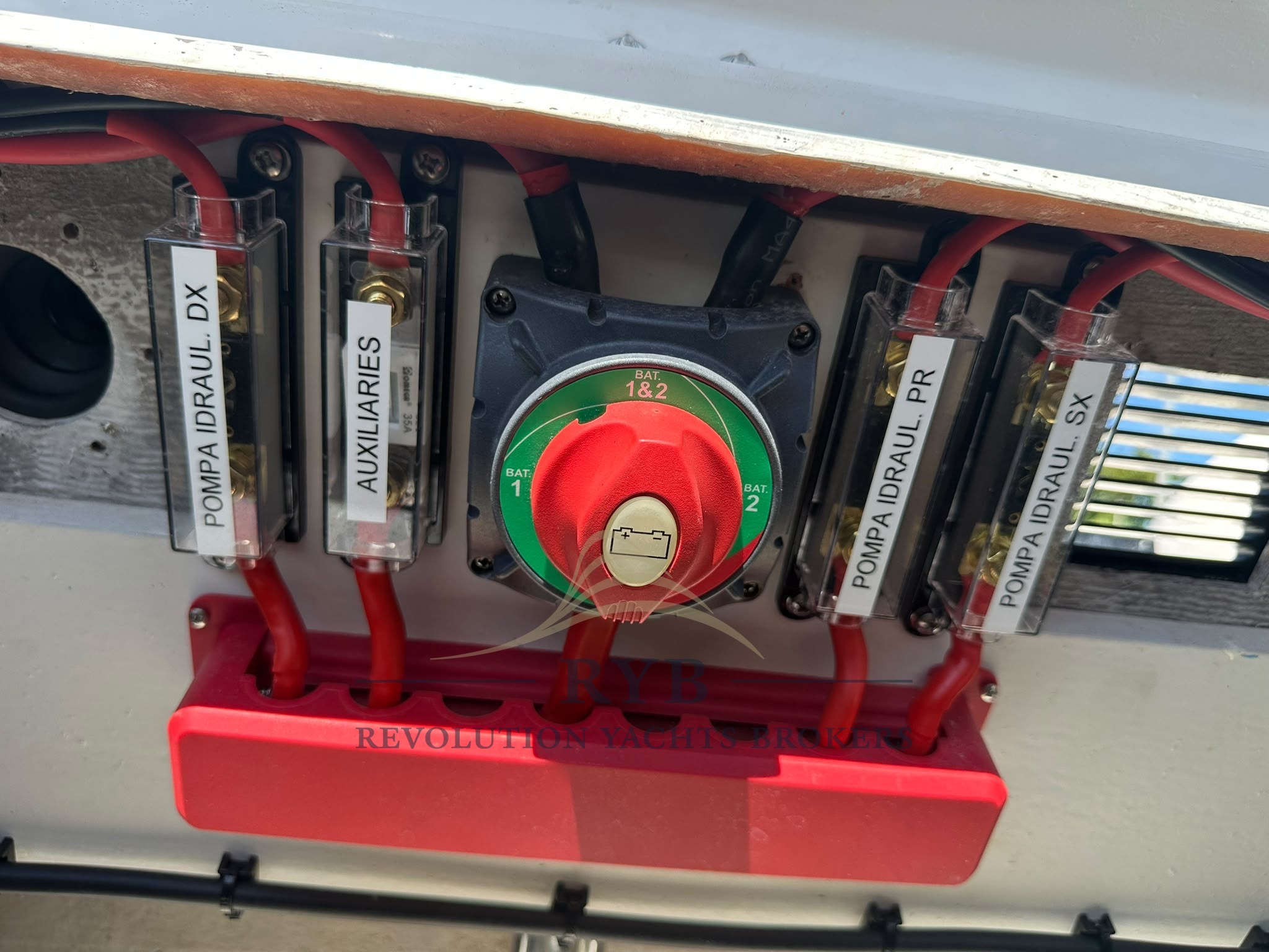 RIB CAT 24 2004 RYB (16)