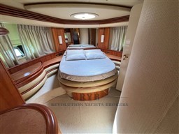 AZIMUT 68 E 2010 RYB (25)