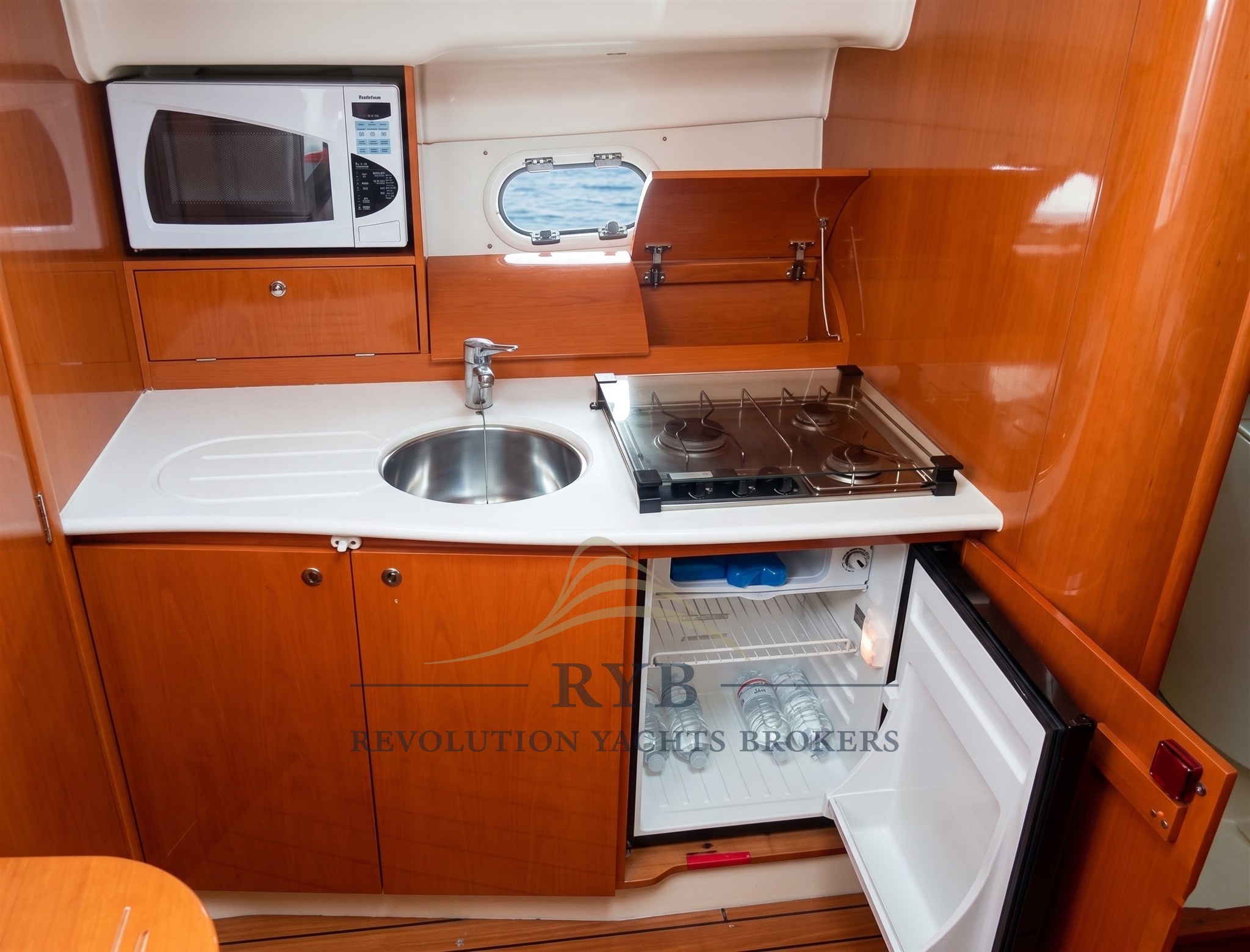 JEANNEAU PRESTIGE 34 2007 RYB (3)