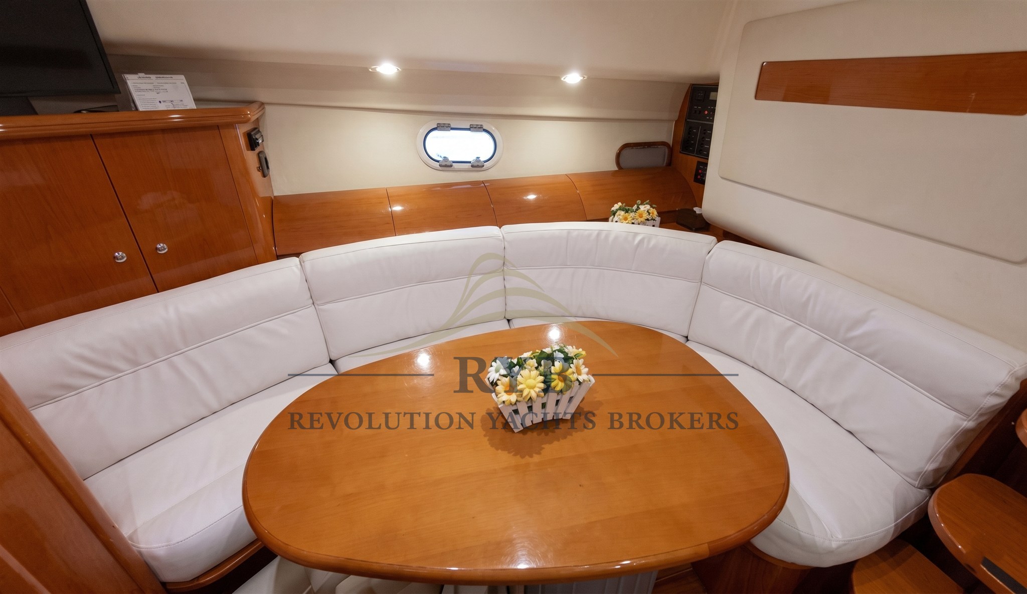 JEANNEAU PRESTIGE 34 2007 RYB (6)