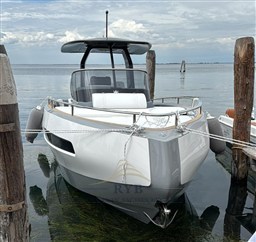 INVICTUS GTS 280 2024 RYB (5)