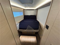 LAGOON 46 2022 RYB (42)
