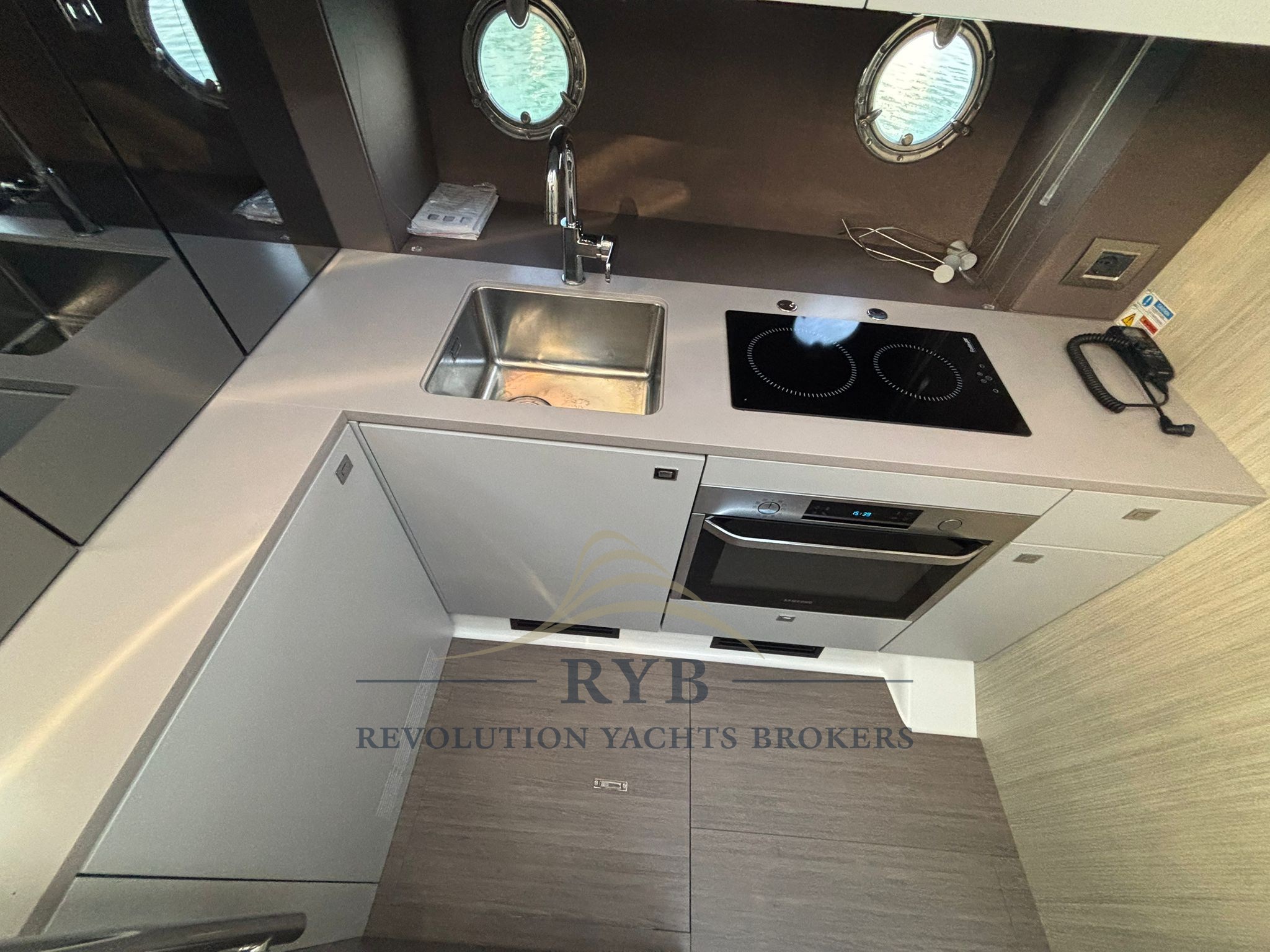 CRANCHI M44 HT 2023 RYB (55)