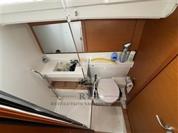 JEANNEAU SUN ODYSSEY 440 2021 RYB (11)
