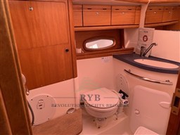 BAVARIA 40 VISION 2007 RYB (7)
