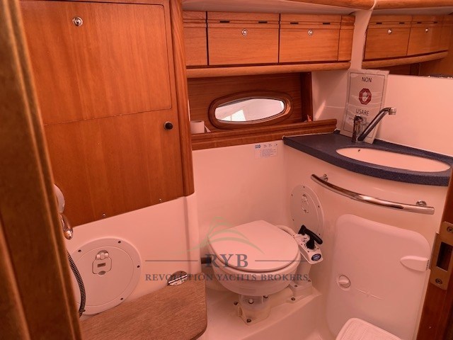 BAVARIA 40 VISION 2007 RYB (7)
