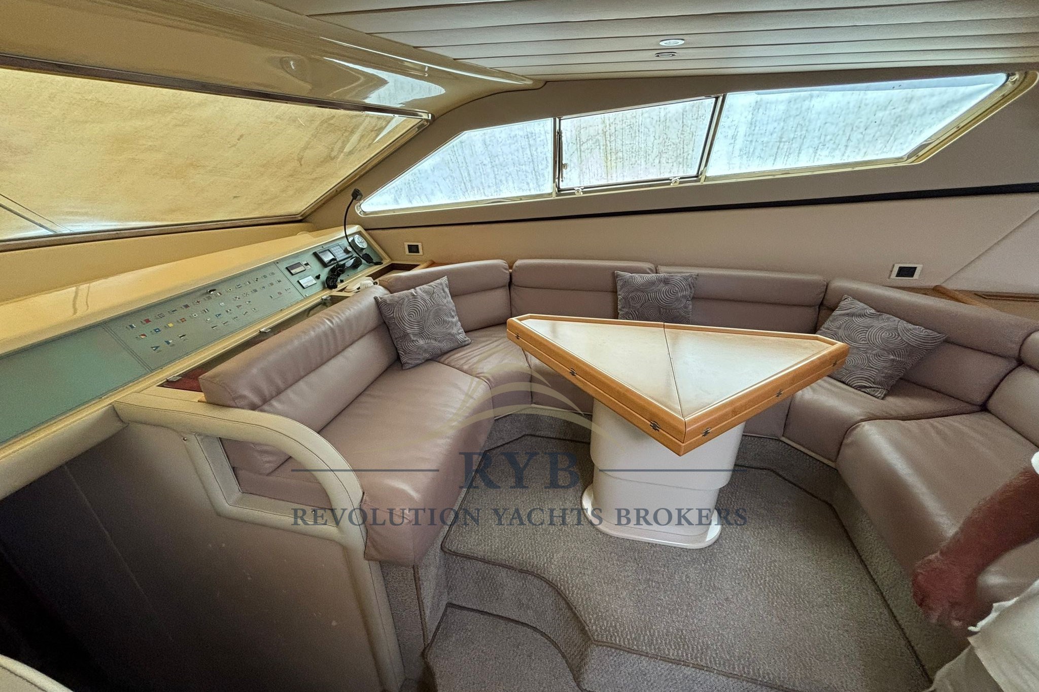 FERRETTI 58S 1992 RYB  (29)