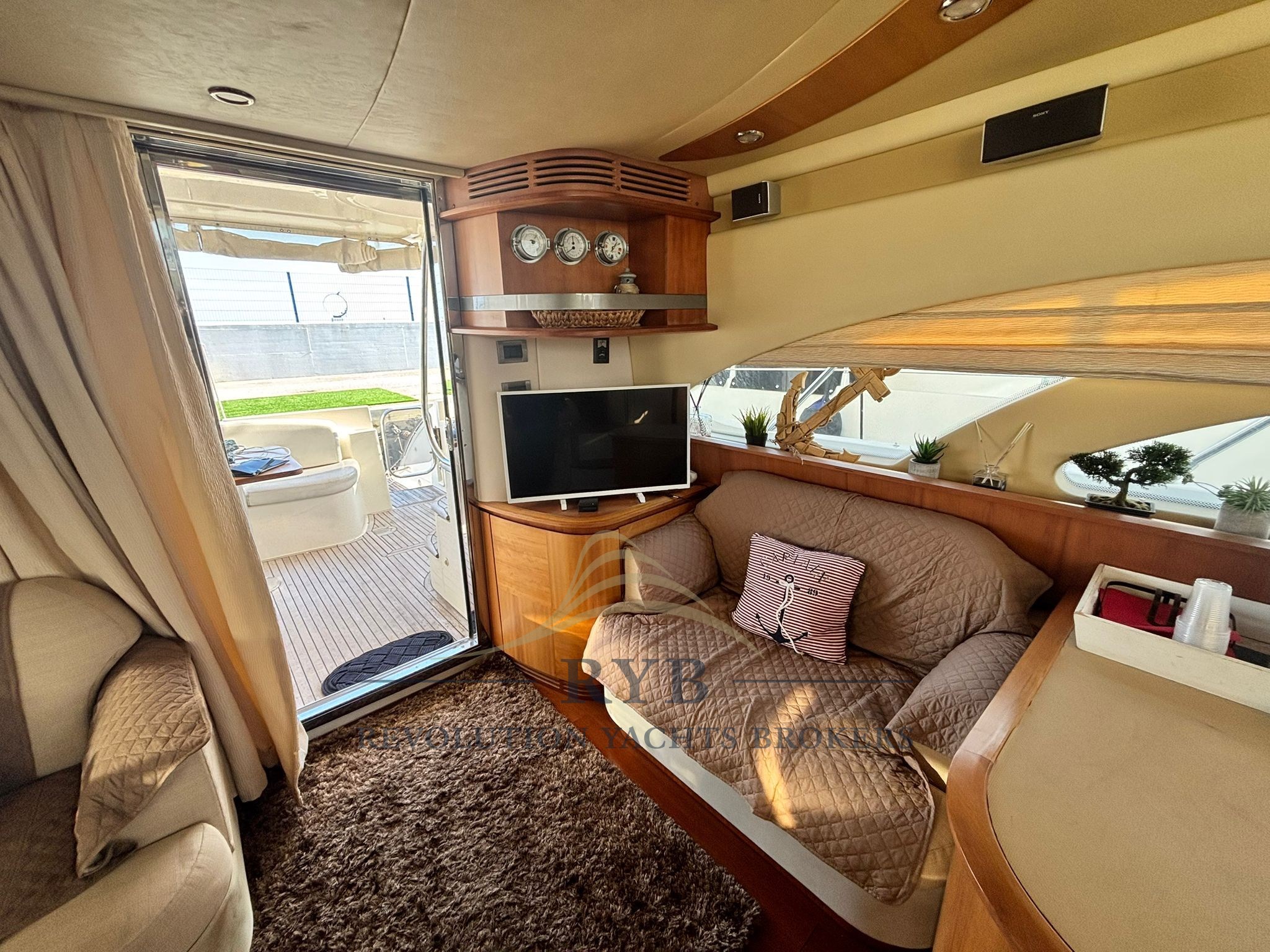 AZIMUT 50 2006 RYB (20)