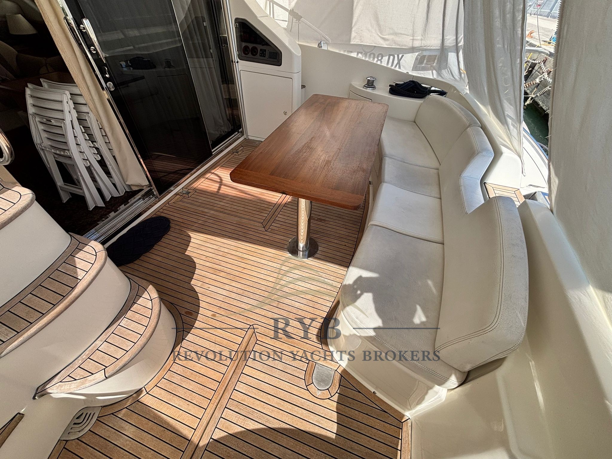 AZIMUT 50 2006 RYB (1)