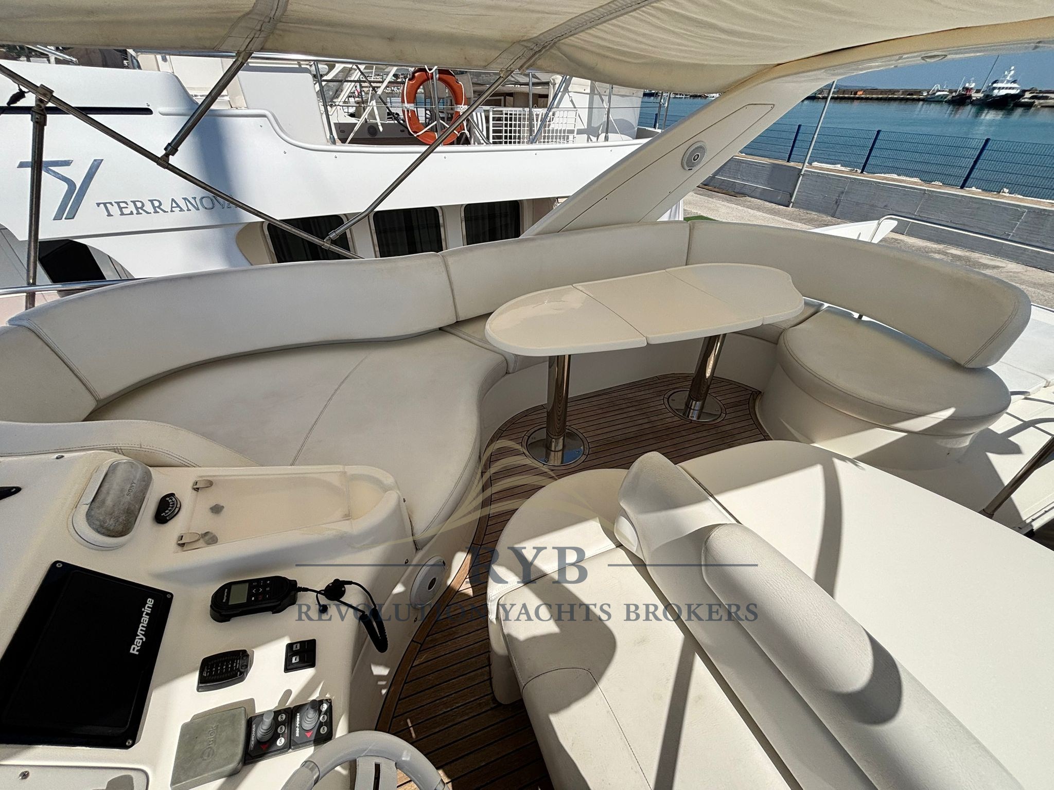 AZIMUT 50 2006 RYB (4)