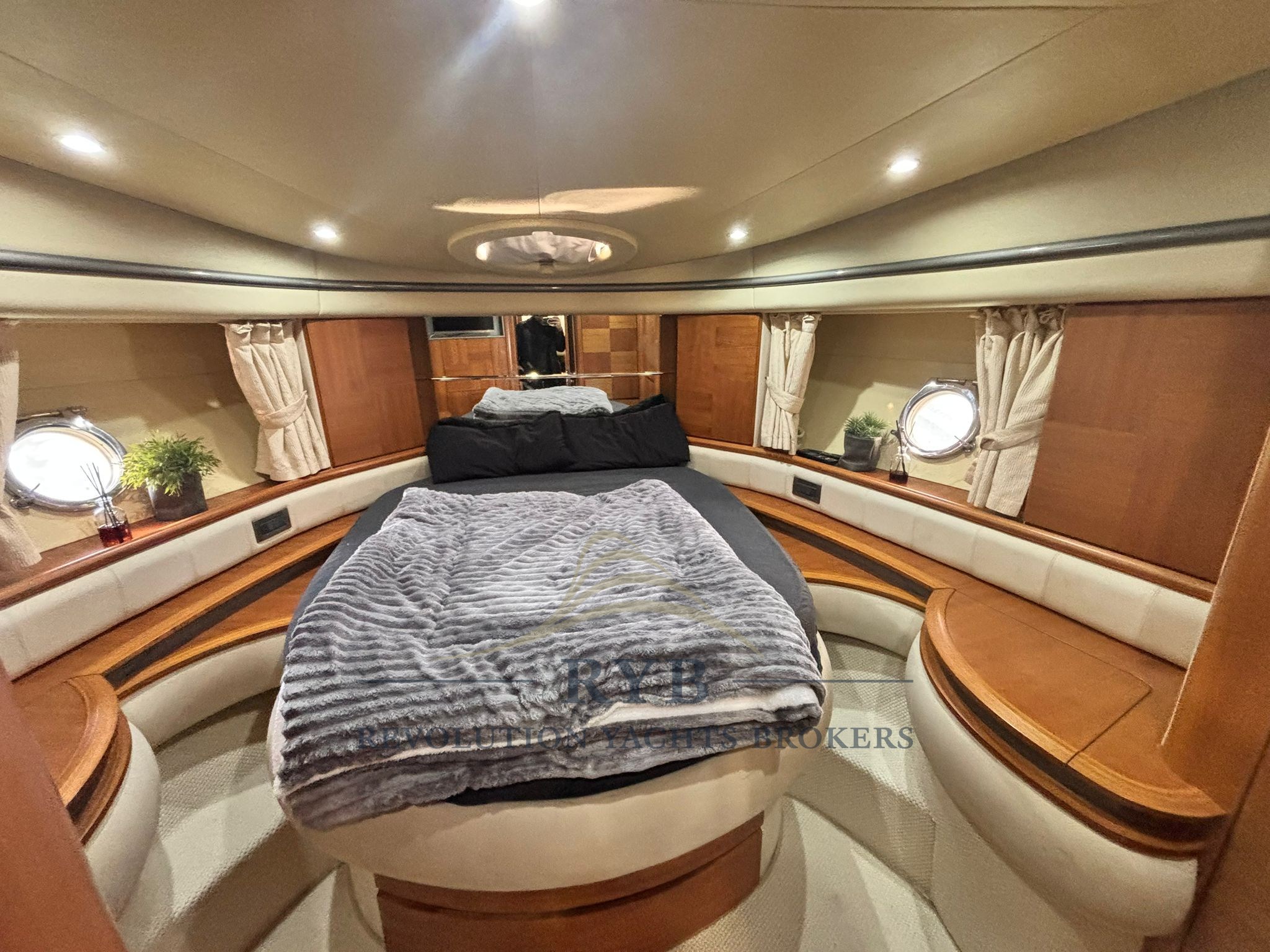 AZIMUT 50 2006 RYB (7)