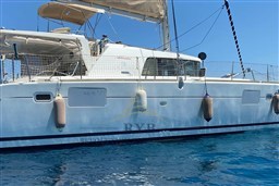 LAGOON 440 2009 RYB (5)